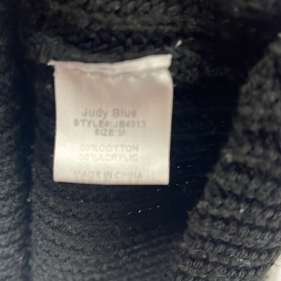 Judy Blue Black Knit V-neck Sweater - Picture 4 of 5